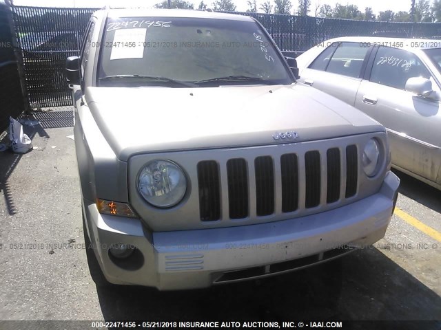 1J4FF48B69D121265 - 2009 JEEP PATRIOT LIMITED SILVER photo 6