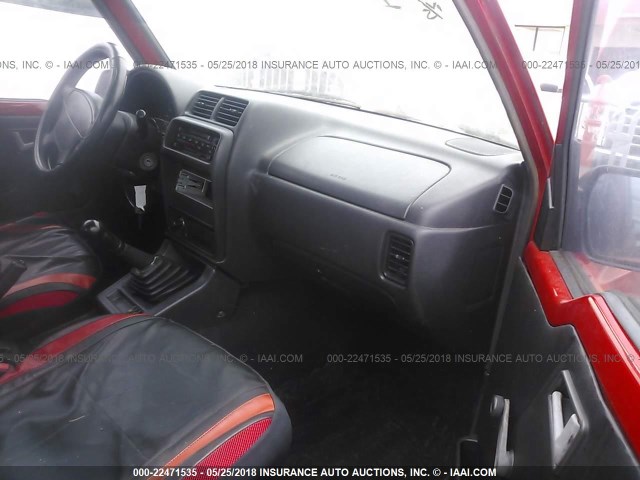 2CNBE1867W6909096 - 1998 CHEVROLET TRACKER RED photo 5
