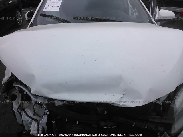 4T1BF1FK9HU350460 - 2017 TOYOTA CAMRY LE/XLE/SE/XSE WHITE photo 10