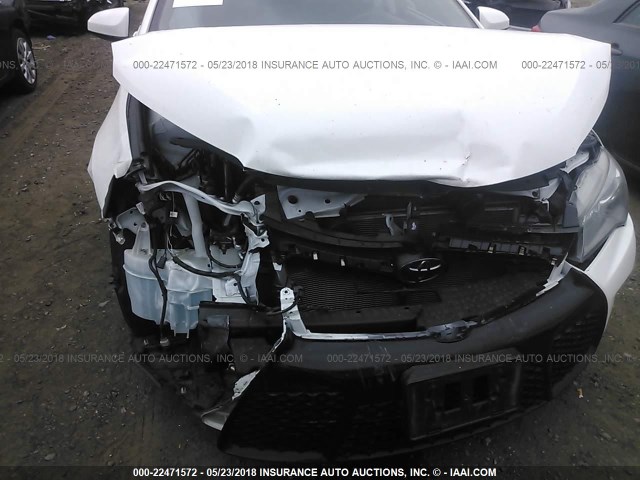 4T1BF1FK9HU350460 - 2017 TOYOTA CAMRY LE/XLE/SE/XSE WHITE photo 6