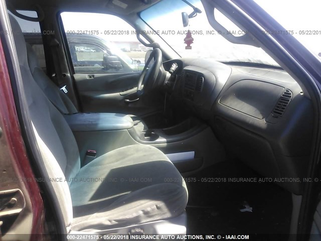 1FMPU16L7YLB77127 - 2000 FORD EXPEDITION XLT Qırmızı foto 5