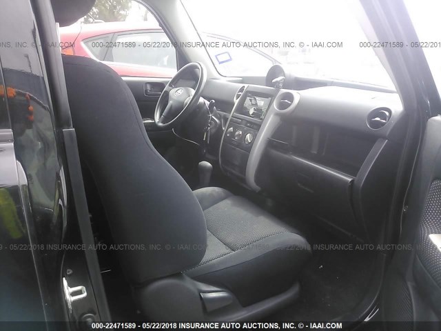 JTLKT324750182177 - 2005 TOYOTA SCION XB შავი ფოტო 5