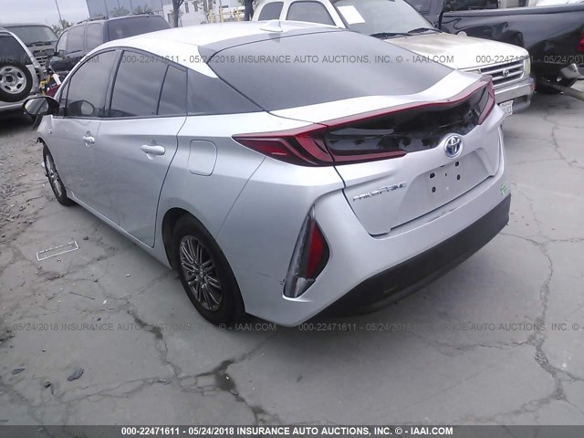 JTDKARFP8H3012972 - 2017 TOYOTA PRIUS PRIME  SILVER photo 3