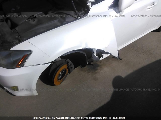 JTHCK262065002014 - 2006 LEXUS IS 250 WHITE photo 6