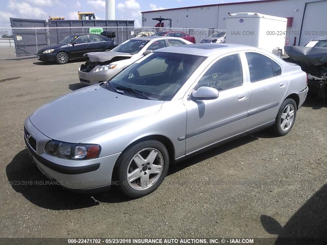YV1RS58DX22097733 - 2002 VOLVO S60 2.4T SILVER photo 2
