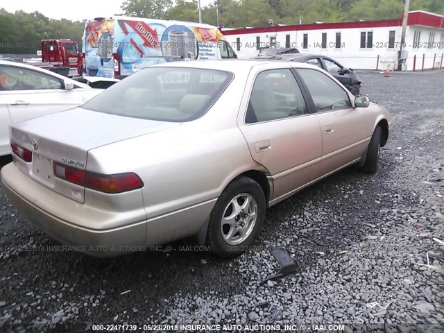 4T1BG22K6WU282589 - 1998 TOYOTA CAMRY CE/LE/XLE 棕色 照片 4