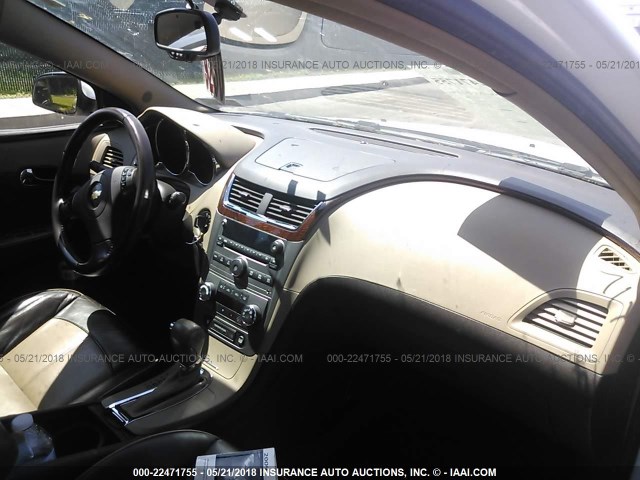 1G1ZK57B794211572 - 2009 CHEVROLET MALIBU LTZ WHITE photo 5