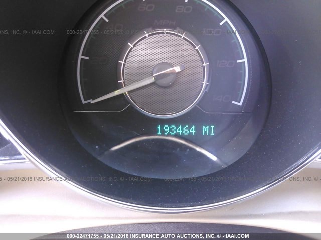 1G1ZK57B794211572 - 2009 CHEVROLET MALIBU LTZ WHITE photo 7