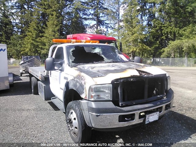 1FDAF56P17EA85024 - 2007 FORD F550 SUPER DUTY WHITE photo 6