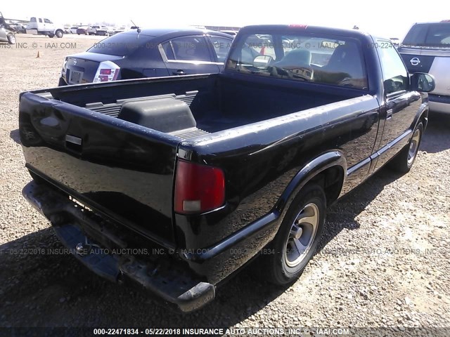 1GCCS145028242312 - 2002 CHEVROLET S TRUCK S10 BLACK photo 4