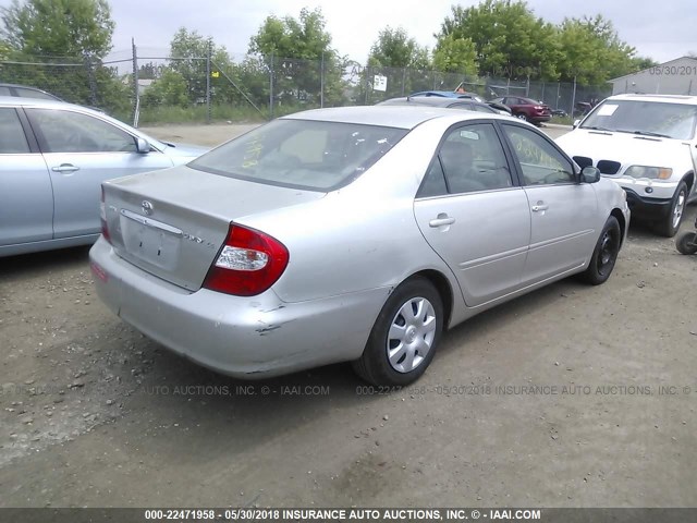 4T1BE32K02U004602 - 2002 TOYOTA CAMRY LE/XLE/SE SILVER photo 4