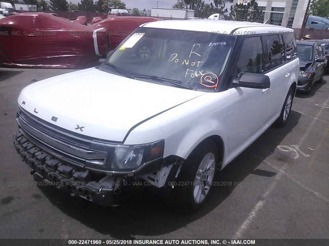 2FMGK5B8XEBD35549 - 2014 FORD FLEX SE WHITE photo 2