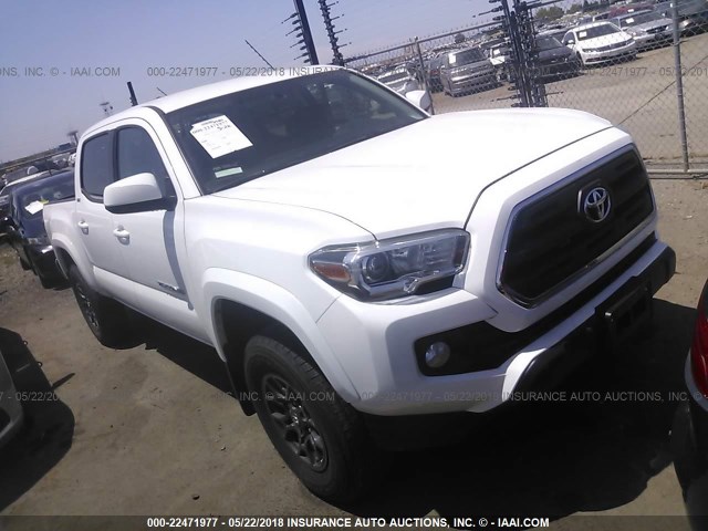 3TMCZ5AN7HM076415 - 2017 TOYOTA TACOMA DBL CAB/SR/TRDSPT/OR/PRO თეთრი ფოტო 1