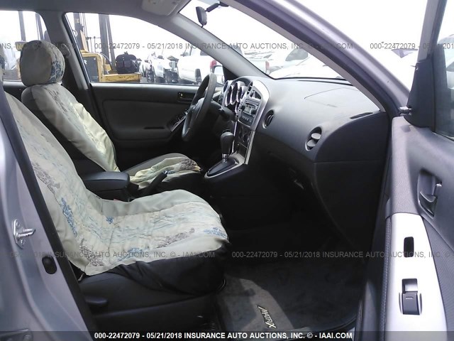 2T1KR32E76C597350 - 2006 TOYOTA COROLLA MATRIX XR SILVER photo 5