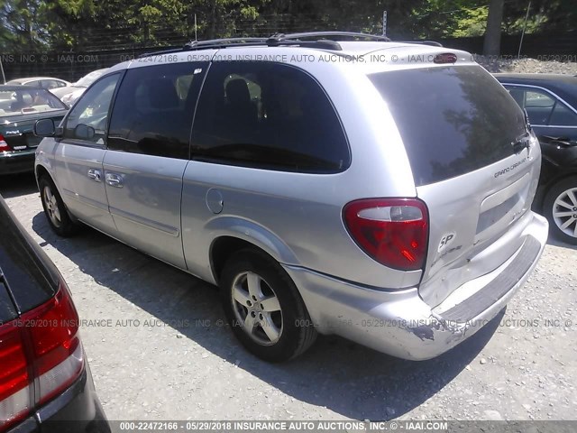 2D4GP44L45R544118 - 2005 DODGE GRAND CARAVAN SXT SILVER photo 3