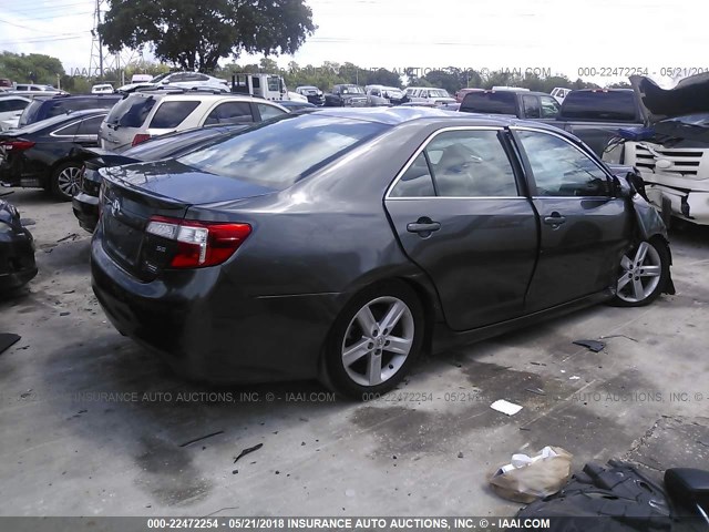 4T1BF1FK2DU223978 - 2013 TOYOTA CAMRY L/SE/LE/XLE 灰色 照片 4