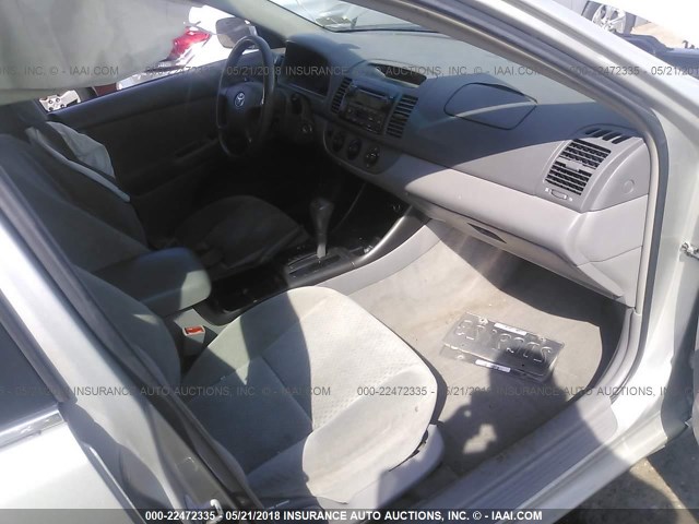 4T1BE30K43U731567 - 2003 TOYOTA CAMRY LE/XLE/SE 银色 照片 5
