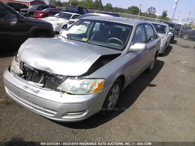 4T1BF28B82U197354 - 2002 TOYOTA AVALON XL/XLS SILVER photo 2