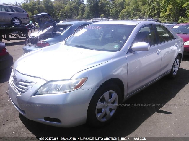 JTNBE46K873051373 - 2007 TOYOTA CAMRY NEW GENERAT CE/LE/XLE/SE SILVER photo 2