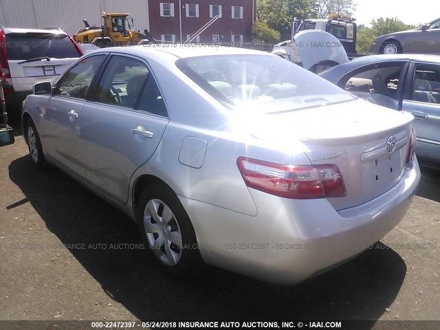 JTNBE46K873051373 - 2007 TOYOTA CAMRY NEW GENERAT CE/LE/XLE/SE SILVER photo 3