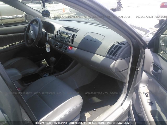 4T1BE32K54U842689 - 2004 TOYOTA CAMRY LE/XLE/SE 灰色 照片 5