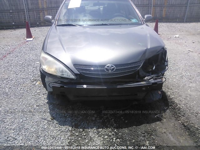 4T1BE32K54U842689 - 2004 TOYOTA CAMRY LE/XLE/SE 灰色 照片 6