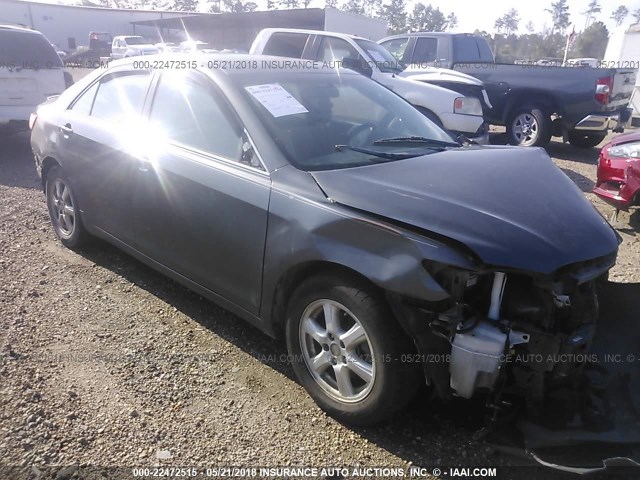 4T4BE46K27R008034 - 2007 TOYOTA CAMRY NEW GENERAT CE/LE/XLE/SE GRAY photo 1