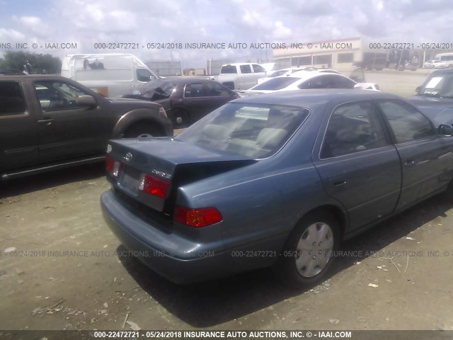 4T1BG28KX1U797868 - 2001 TOYOTA CAMRY CE/LE/XLE BLUE photo 4