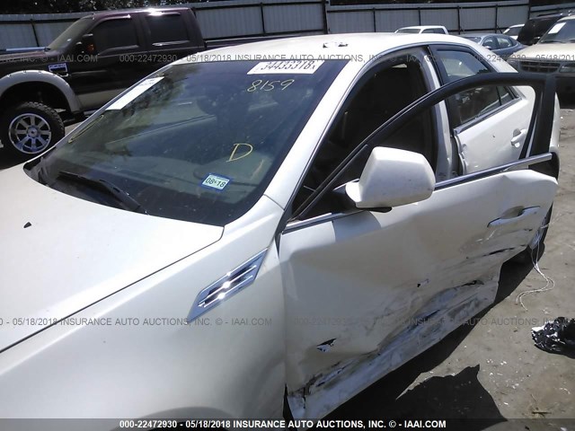 1G6DF577480158159 - 2008 CADILLAC CTS WHITE photo 6