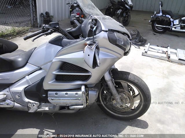 JH2SC68G8FK300331 - 2015 HONDA GL1800 GRAY photo 5