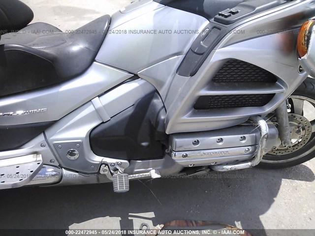 JH2SC68G8FK300331 - 2015 HONDA GL1800 GRAY photo 8