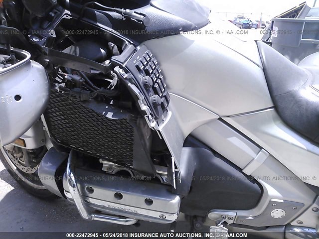 JH2SC68G8FK300331 - 2015 HONDA GL1800 GRAY photo 9