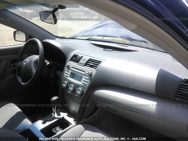 4T1BE46K07U194957 - 2007 TOYOTA CAMRY NEW GENERAT CE/LE/XLE/SE BLUE photo 5