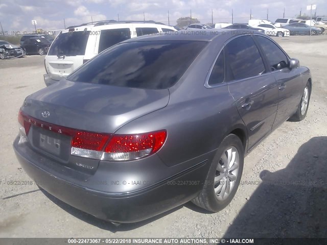 KMHFC46F67A170819 - 2007 HYUNDAI AZERA SE/LIMITED GRAY photo 4