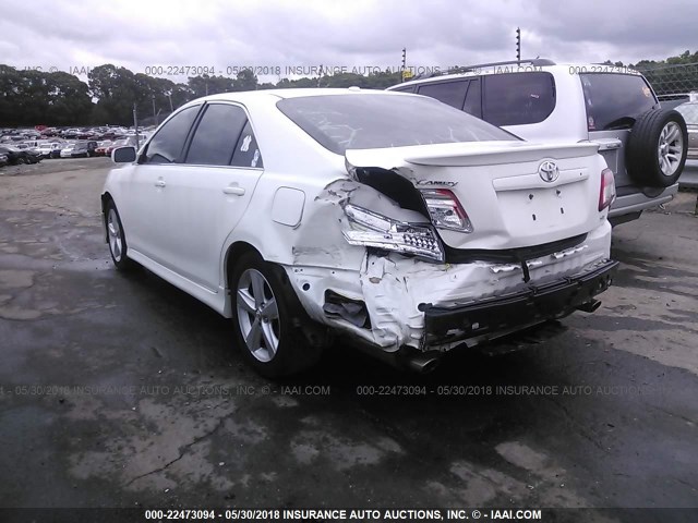 4T1BF3EK8BU609377 - 2011 TOYOTA CAMRY SE/LE/XLE WHITE photo 3