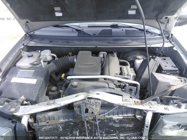 1GNDT13S352274341 - 2005 CHEVROLET TRAILBLAZER LS/LT SILVER photo 10