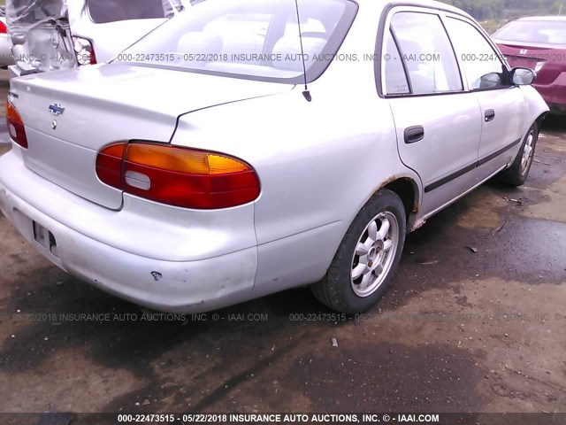 1Y1SK52892Z423382 - 2002 CHEVROLET GEO PRIZM LSI SILVER photo 4