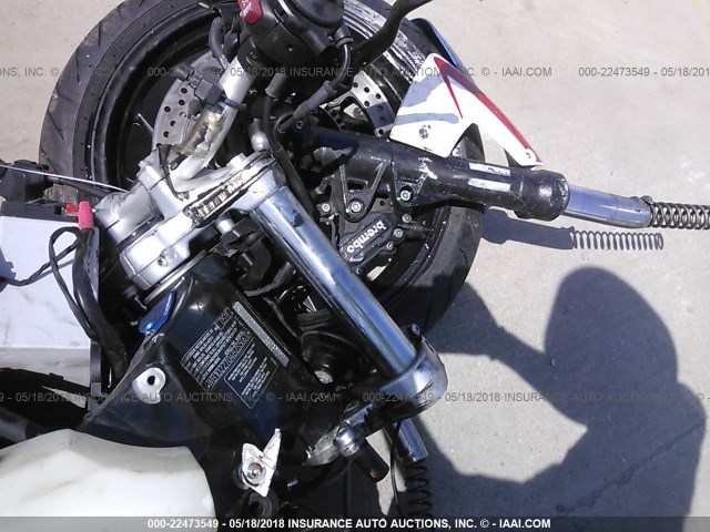 WB1022704BZS50610 - 2011 BMW F800 R WHITE photo 7