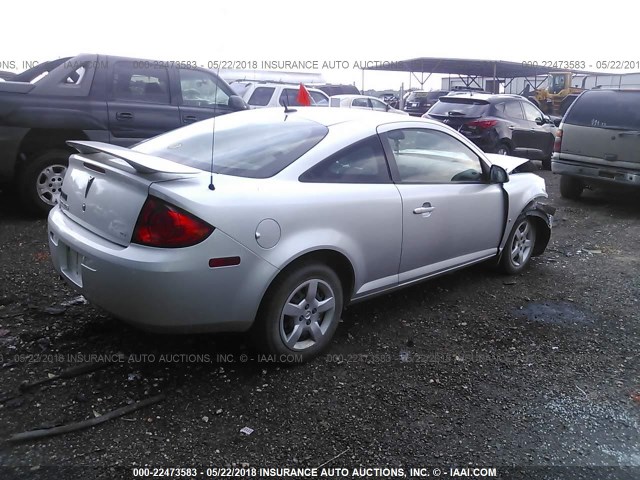 1G2AL18H797211328 - 2009 PONTIAC G5 SILVER photo 4