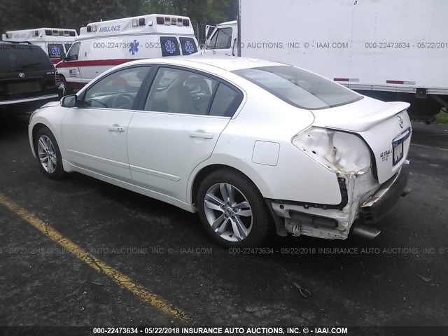 1N4BL2AP5AN512791 - 2010 NISSAN ALTIMA SR WHITE photo 3