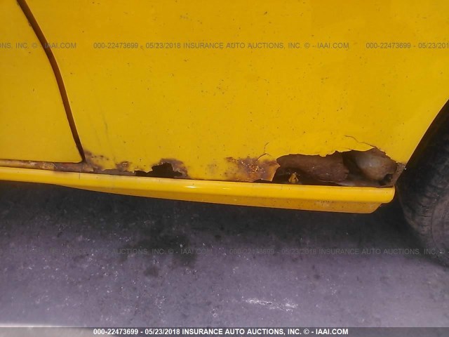 1G1JH12F027416105 - 2002 CHEVROLET CAVALIER LS SPORT YELLOW photo 6