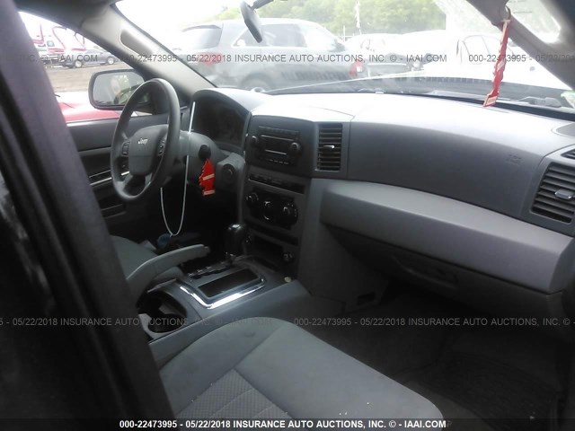1J4GR48K05C667698 - 2005 JEEP GRAND CHEROKEE LAREDO/COLUMBIA/FREEDOM 黑色 照片 5