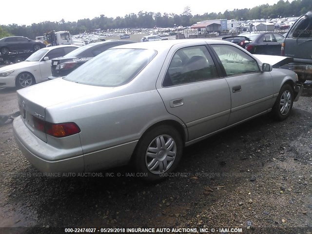 4T1BG22K1YU679369 - 2000 TOYOTA CAMRY CE/LE/XLE SILVER photo 4