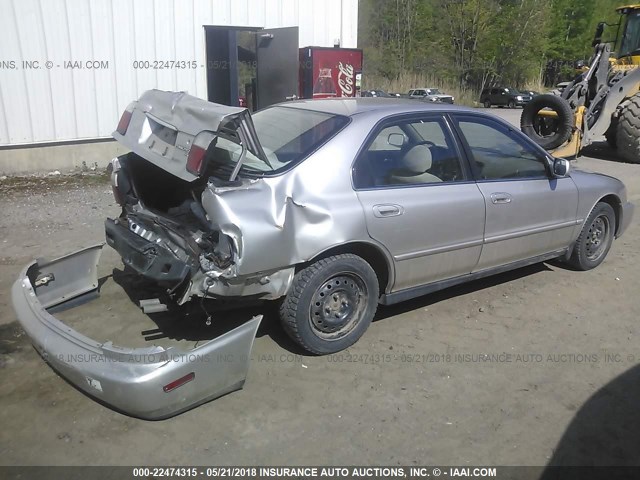 1HGCD5651TA050276 - 1996 HONDA ACCORD EX/EX-R SILVER photo 4