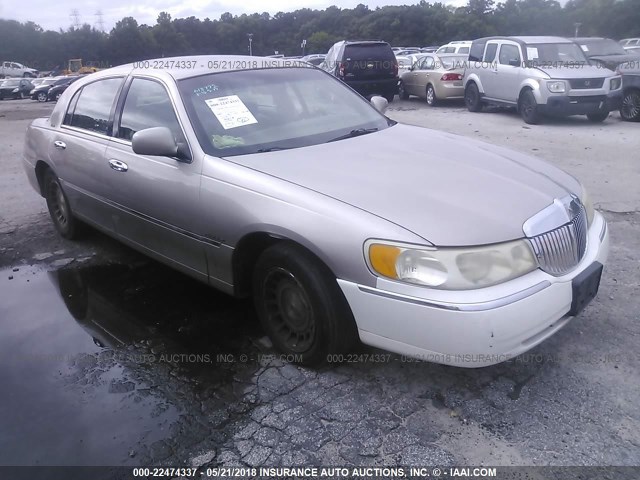 1LNHM81W62Y618772 - 2002 LINCOLN TOWN CAR EXECUTIVE TAN photo 1