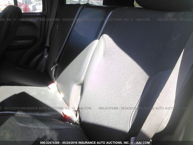 1J4GL38K92W299592 - 2002 JEEP LIBERTY RENEGADE GREEN photo 8