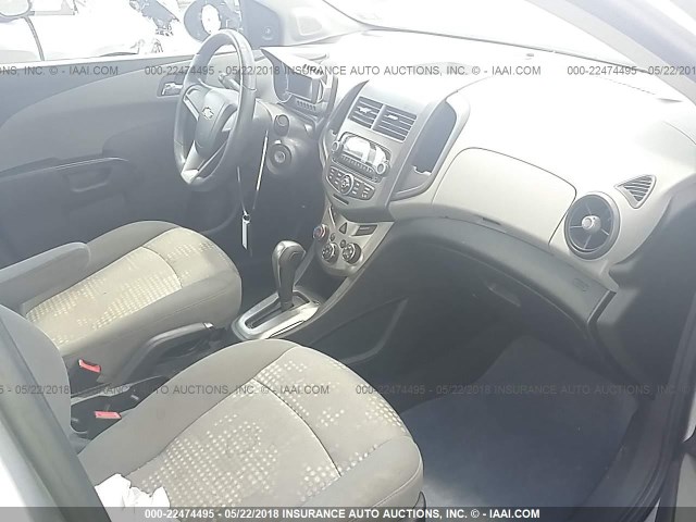 1G1JA5SH5C4151133 - 2012 CHEVROLET SONIC LS 银色 照片 5