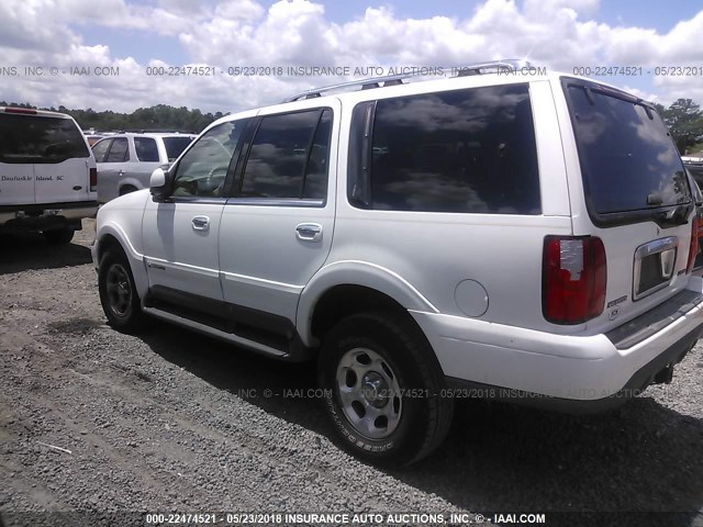 5LMPU28L8WLJ36129 - 1998 LINCOLN NAVIGATOR WHITE photo 3