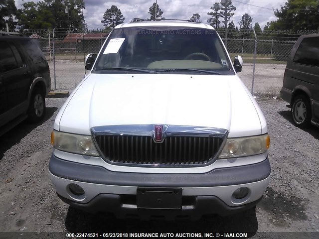 5LMPU28L8WLJ36129 - 1998 LINCOLN NAVIGATOR WHITE photo 6