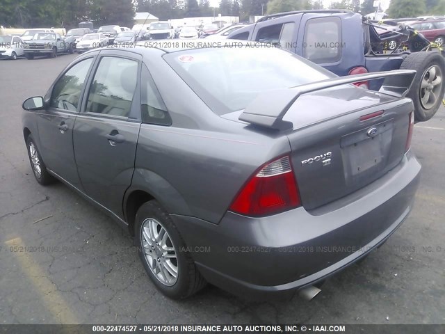 1FAFP34N87W134684 - 2007 FORD FOCUS ZX4/S/SE/SES 灰色 照片 3